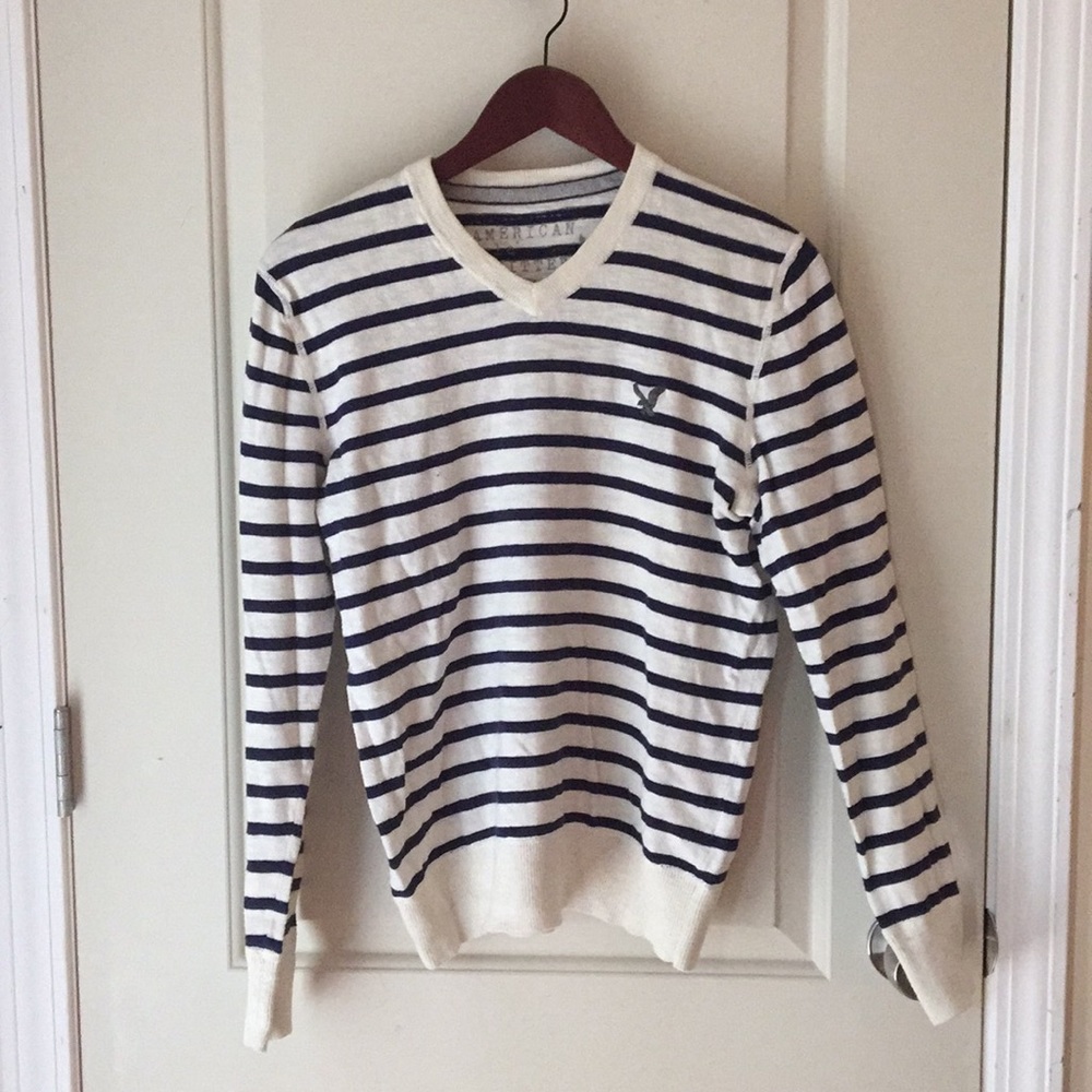 American Eagle Men’s Sweater